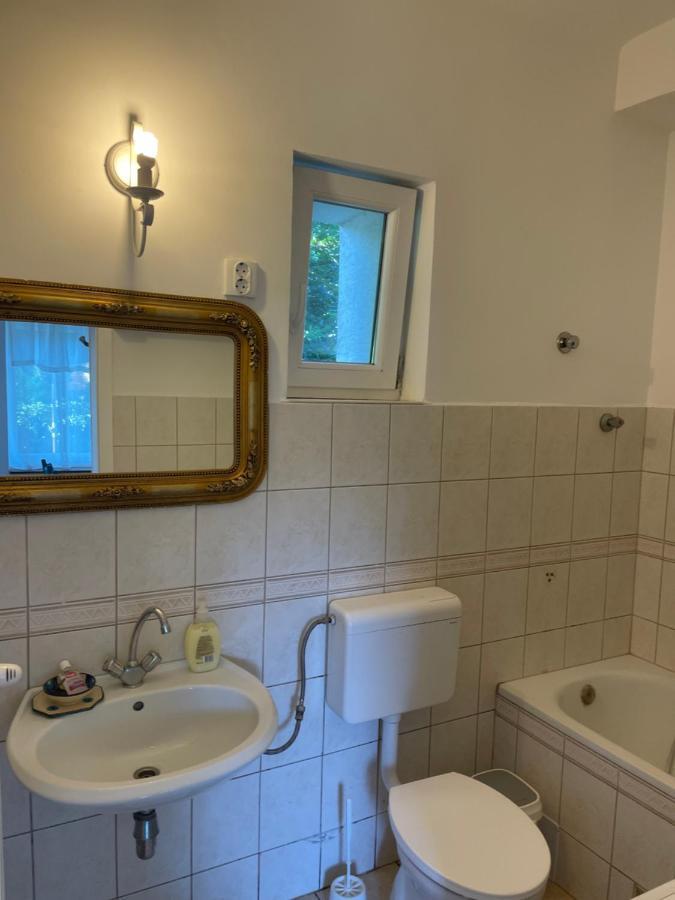 Pelini - 2 Aparthotel Szentendre Bagian luar foto